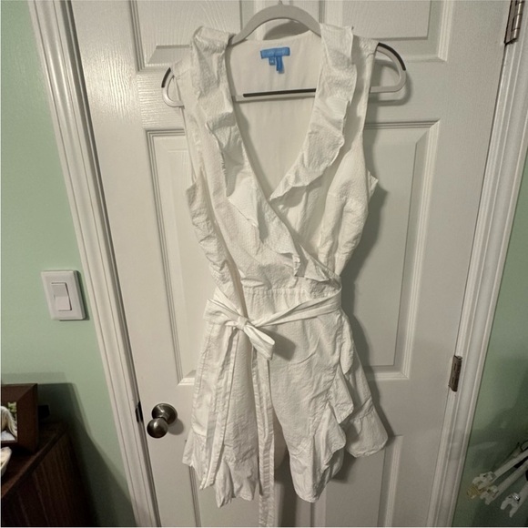 Draper James Reba Wrap Dress in Seersucker Magnolia White - Size 10 - Picture 3 of 6